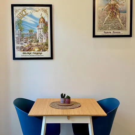 Apartament Cozy - 2 Min Walk From *