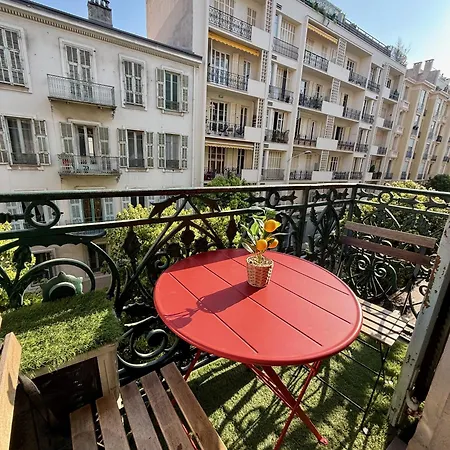 Cozy - 2 Min Walk From Apartamento Nice