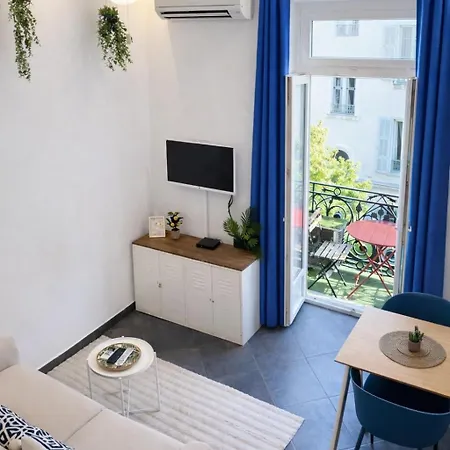 Cozy - 2 Min Walk From
