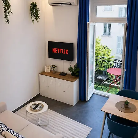 Cozy - 2 Min Walk From Apartamento *