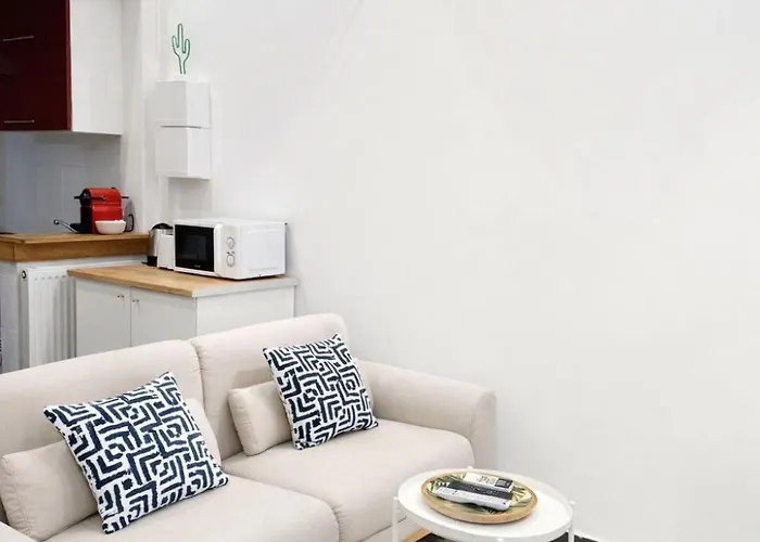 Apartment Cozy - 2 Min Walk From Nizza