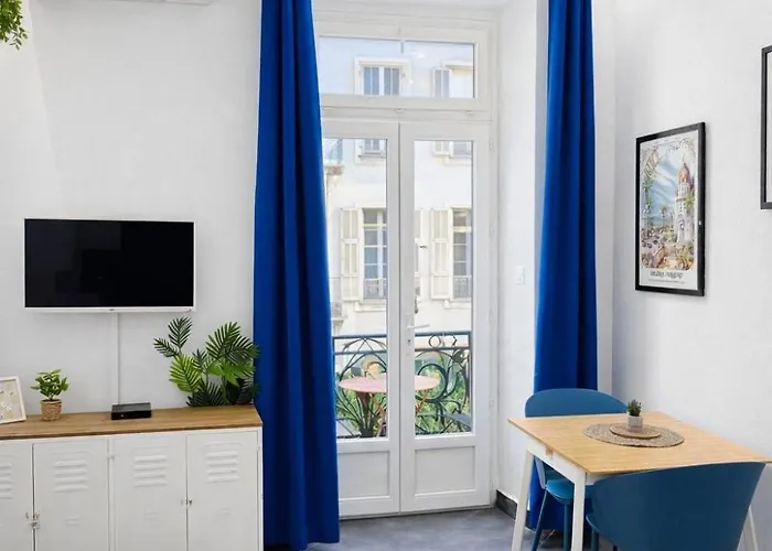 Apartment Cozy - 2 Min Walk From Nizza