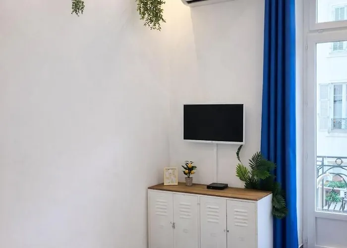 Apartment Cozy - 2 Min Walk From Nizza