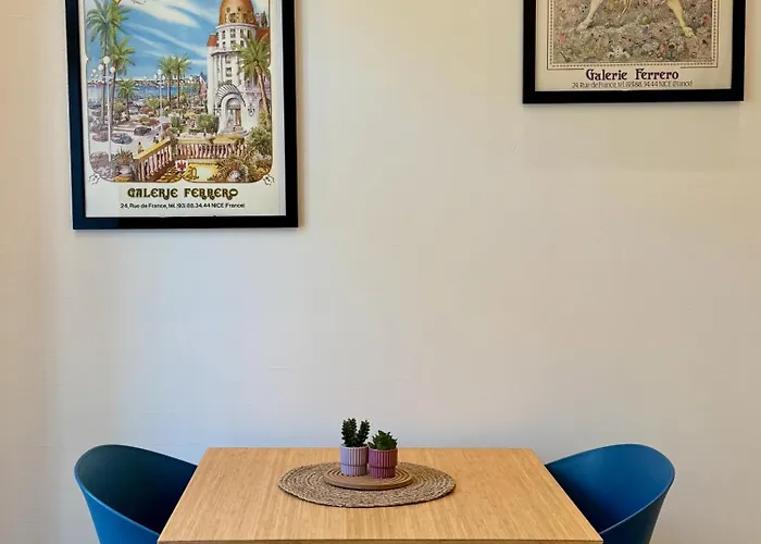Apartment Cozy - 2 Min Walk From *